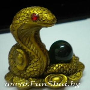 Фън Шуй Змия с Кристална Перла (Малка)